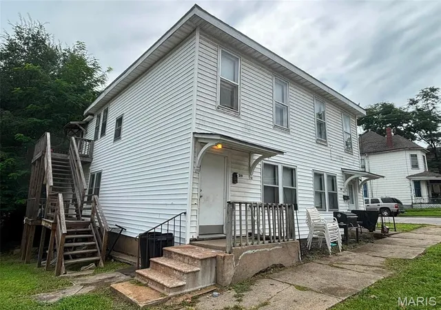 2nd image of 219 221 N 7th St, Hannibal, MO 63401 | MLS# MIS26053837
