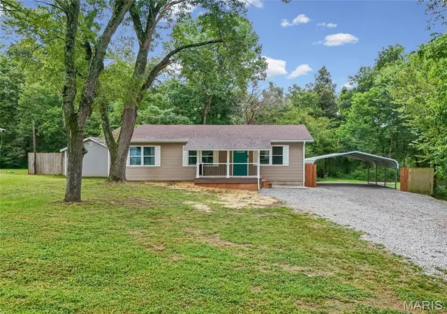 2nd image of 9632 Meadow Dr, Hillsboro, MO 63050 | MLS# MIS26053847