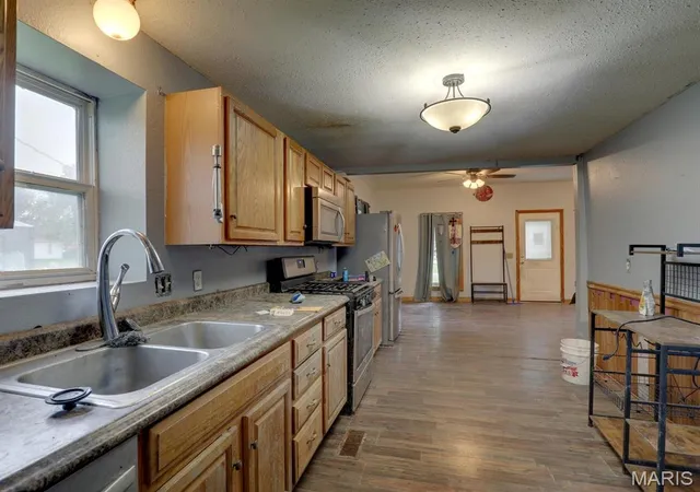 4th image of 410 N 7Th St, La Belle, MO 63447 | MLS# MIS26053848