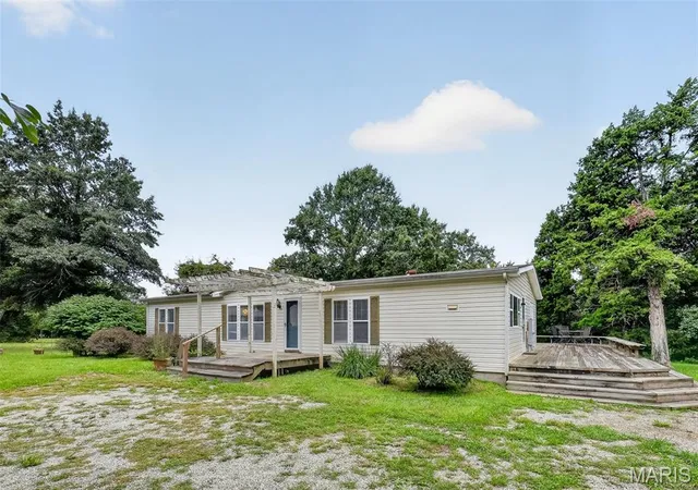 Photo 3 of Sale Pending at 30999 State Hwy A, Warrenton, MO 63383 | MLS# MIS26053857 | Listing updated on 2026-08-26