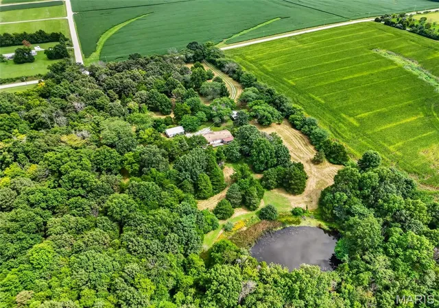 Photo 4 of Sale Pending at 30999 State Hwy A, Warrenton, MO 63383 | MLS# MIS26053857 | Listing updated on 2026-08-26