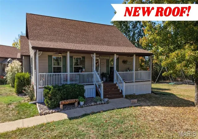 Single family home for sale at 1865 Yellow Rock Rd, De Soto, MO 63020 | MLS# MIS26053868