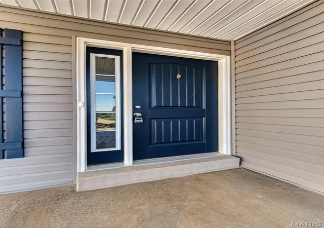 Photo 3 of Sale Pending at 276 Autumn Oaks Dr, Troy, MO 63379 | MLS# MIS26053870 | Listing updated on 2026-09-04