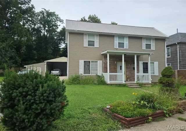 1st image of 1109 Fulton Ave, Hannibal, MO 63401 | MLS# MIS26053877