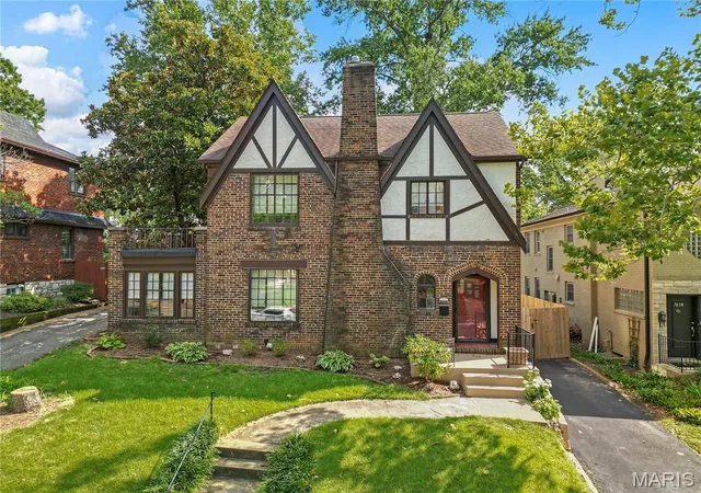 Photo 1 of Single family home for sale at 7614 Delmar Blvd, University City, MO 63130 | MLS# MIS26053879 | Listing updated on 2026-08-27