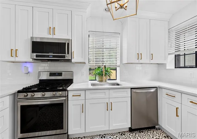 Photo 4 of Single family home for sale at 7614 Delmar Blvd, University City, MO 63130 | MLS# MIS26053879 | Listing updated on 2026-10-19