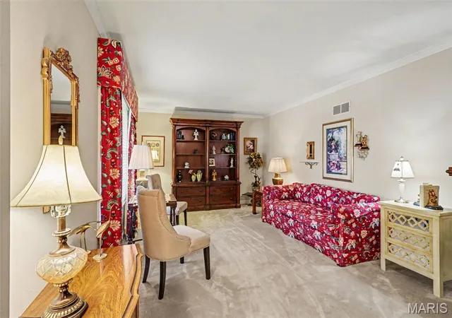 Photo 3 of Single family home for sale at 401 Woodrun Dr, Ballwin, MO 63021 | MLS# MIS26053881 | Listing updated on 2026-10-05