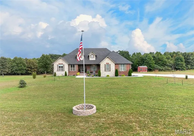 Photo 3 of Single family home for sale at 19160 Promise Dr, Lebanon, MO 65536 | MLS# MIS26053884 | Listing updated on 2026-08-29