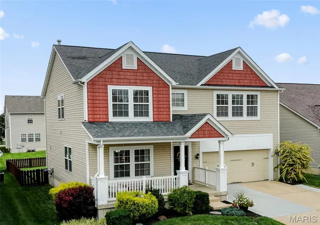 Photo 2 of Single family home for sale at 1805 English Oak Dr, Lake Saint Louis, MO 63367 | MLS# MIS26053887 | Listing updated on 2026-09-15