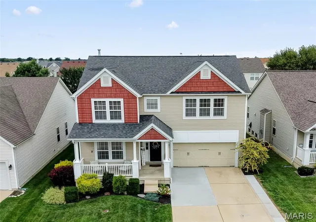 Photo 3 of Single family home for sale at 1805 English Oak Dr, Lake Saint Louis, MO 63367 | MLS# MIS26053887 | Listing updated on 2026-09-15