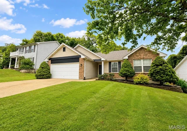Photo 1 of Sale Pending at 2020 Grants Valley Ln, Imperial, MO 63052 | MLS# MIS26053894 | Listing updated on 2026-09-02