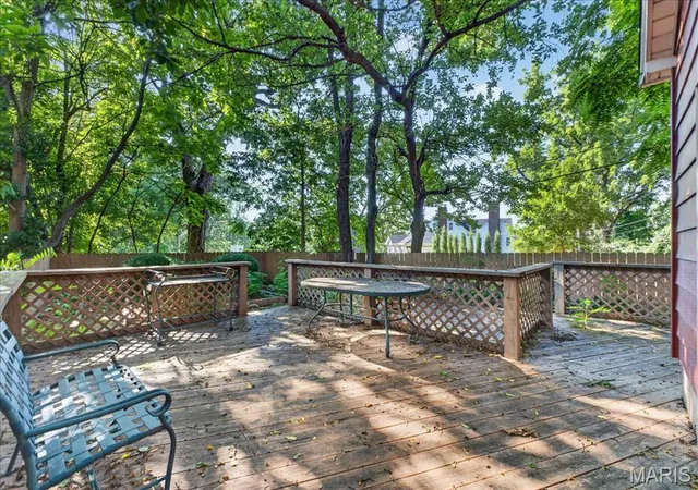 Photo 3 of Sale Pending at 210 Cheney Ln, Webster Groves, MO 63119 | MLS# MIS26053900 | Listing updated on 2026-09-14