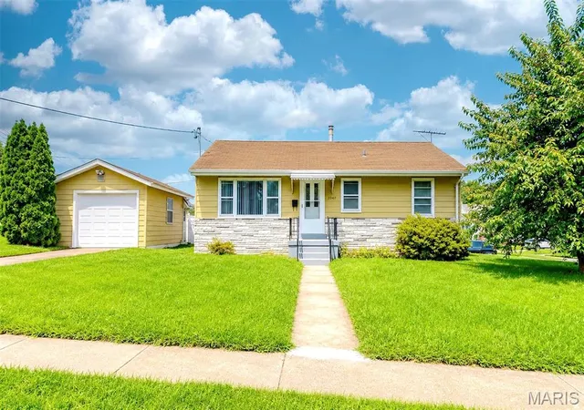 Photo 1 of Sale Pending at 3349 Marmary Ln, Saint Ann, MO 63074 | MLS# MIS26053910 | Listing updated on 2026-09-07