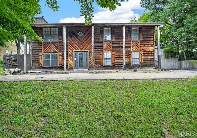 Photo 1 of Single family home for sale at 10755 Kennerly Rd, Saint Louis, MO 63128 | MLS# MIS26053924 | Listing updated on 2026-09-02