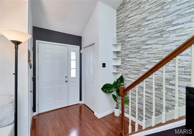 Photo 3 of Sale Pending at 195 Rutherglen Dr, Valley Park, MO 63088 | MLS# MIS26053926 | Listing updated on 2026-09-15
