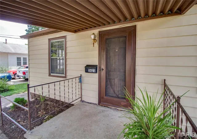 4th image of 3423 Thomas Ave, Alton, IL 62002 | MLS# MIS26053927