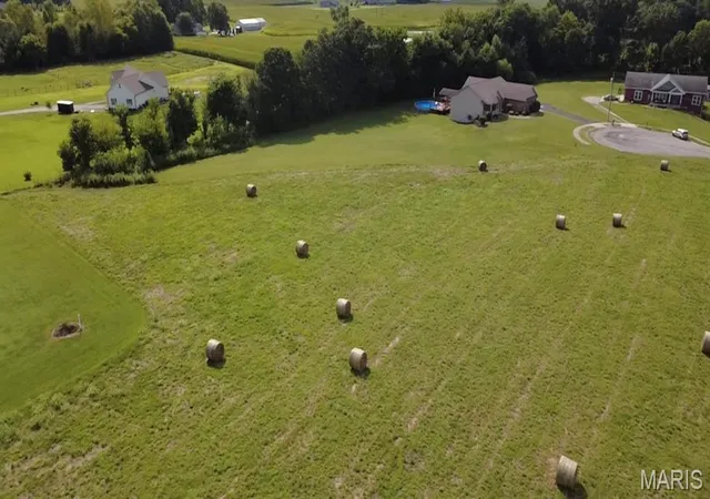 3rd image of 4571 Kaleb Ct, Bethalto, IL 62010 | MLS# MIS26053937