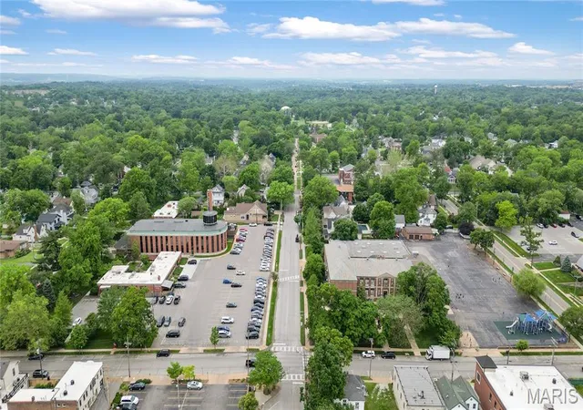 17th image of 144 W Adams Ave #2W, Saint Louis, MO 63122 | MLS# MIS26053946