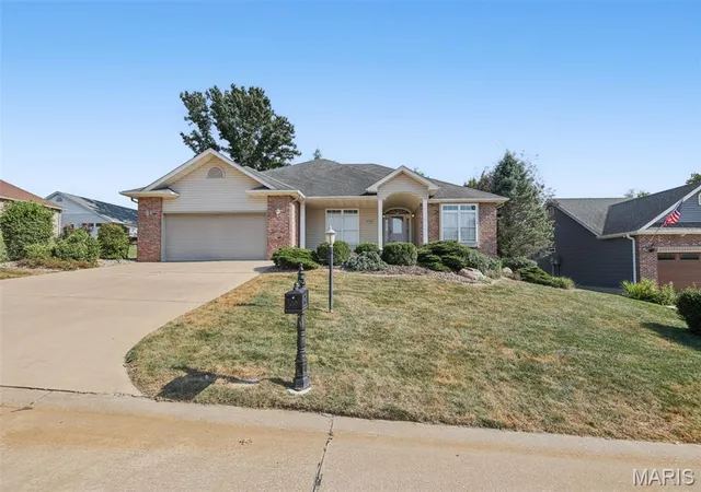 Photo 1 of Single family home for sale at 1403 White Oak Trl, Godfrey, IL 62035 | MLS# MIS26053949 | Listing updated on 2026-09-21