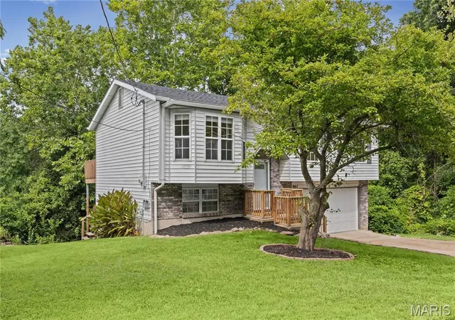 4th image of 907 Guenzler Dr, Imperial, MO 63052 | MLS# MIS26053966