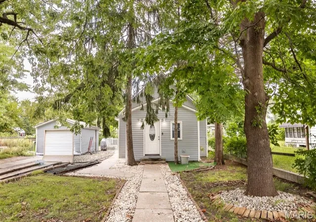 Photo 1 of Single family home for sale at 1745 Spruce St, Granite City, IL 62040 | MLS# MIS26053972 | Listing updated on 2026-08-29
