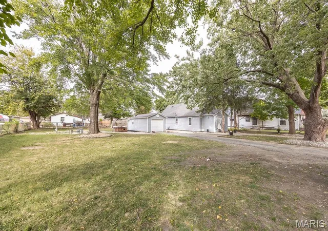 Photo 2 of Single family home for sale at 1745 Spruce St, Granite City, IL 62040 | MLS# MIS26053972 | Listing updated on 2026-10-03