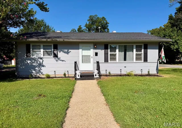 1st image of 629 W Elk St, Dexter, MO 63841 | MLS# MIS26053975