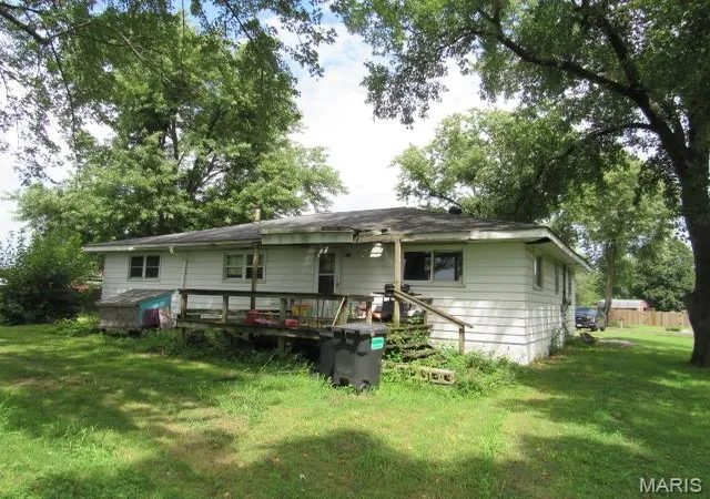 3rd image of 5409 Evergreen St, Granite City, IL 62040 | MLS# MIS26053982