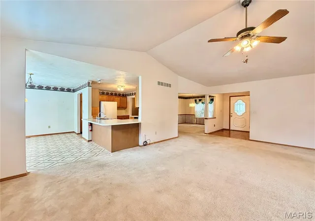 Photo 3 of Single family home for sale at 208 Saint Sabre Dr, Belleville, IL 62226 | MLS# MIS26053984 | Listing updated on 2026-09-23