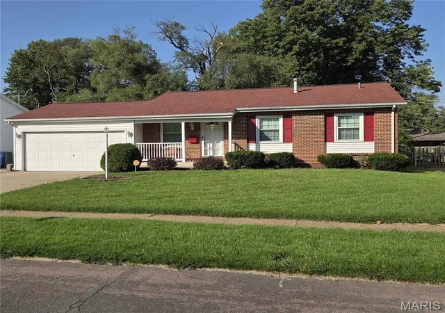 image of 1095 Thompson Dr, Florissant, MO 63031 | MLS# MIS26053991