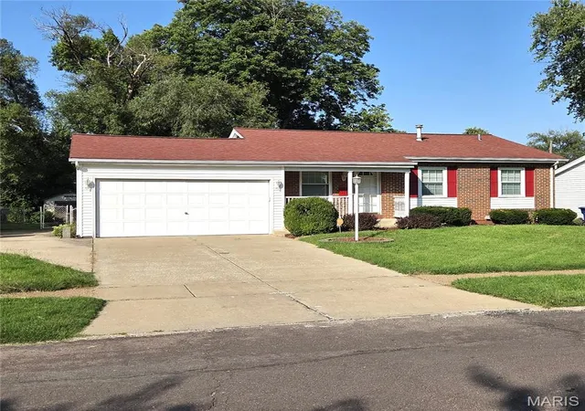 image of 1095 Thompson Dr, Florissant, MO 63031 | MLS# MIS26053991