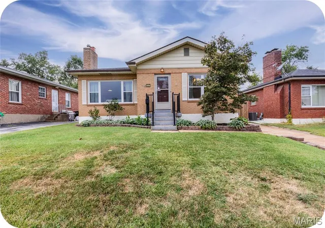 Photo 1 of Sale Pending at 9337 Radio Dr, Saint Louis, MO 63123 | MLS# MIS26053992 | Listing updated on 2026-10-06