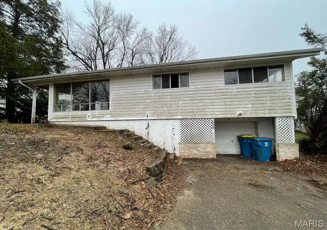 1st image of 804 Oran St, Collinsville, IL 62234 | MLS# MIS26054006