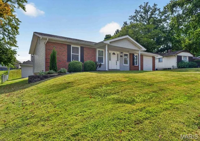 Photo 2 of Single family home for sale at 3404 Taylor Ave, Bridgeton, MO 63044 | MLS# MIS26054010 | Listing updated on 2026-10-05