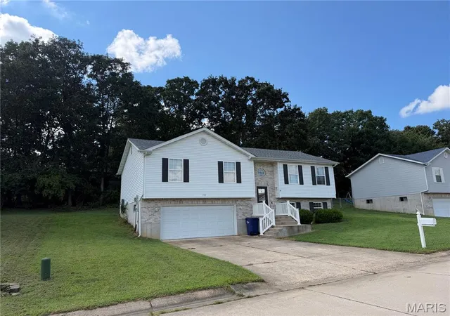 2nd image of 153 T Box Dr, Saint Clair, MO 63077 | MLS# MIS26054015