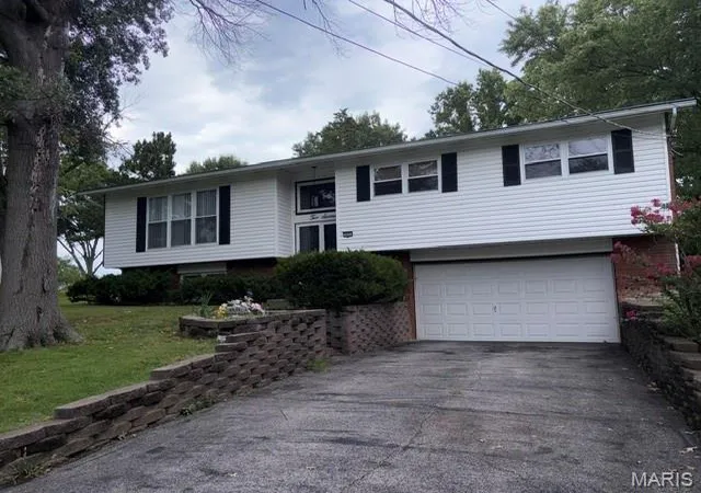 2nd image of 216 Slover Ln, Arnold, MO 63010 | MLS# MIS26054018