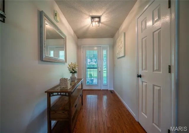 Photo 4 of Single family home for sale at 5111 E Flamingo Dr, Hallsville, MO 65255 | MLS# MIS26054020 | Listing updated on 2026-08-31