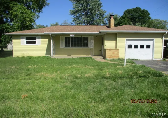 1st image of 1010 Wabash Ave, Belleville, IL 62220 | MLS# MIS26054021