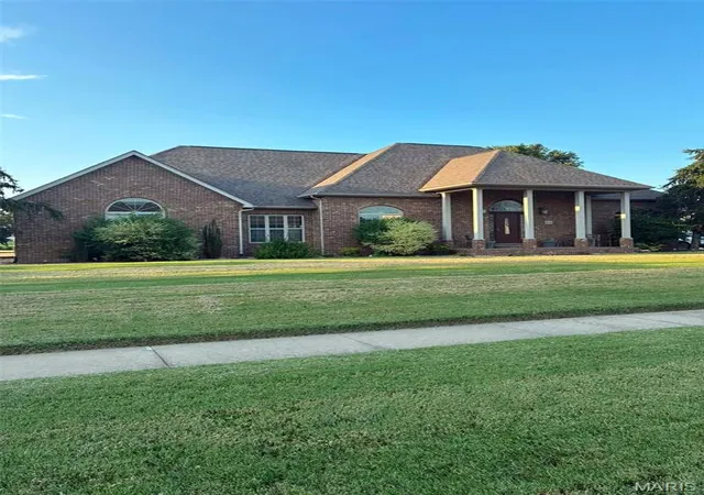 1st image of 614 Laurelwood Ave, Sikeston, MO 63801 | MLS# MIS26054022