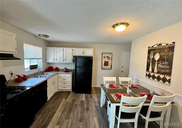 Photo 4 of Single family home for sale at 12804 Fox Haven Dr, Florissant, MO 63033 | MLS# MIS26054025 | Listing updated on 2026-10-07