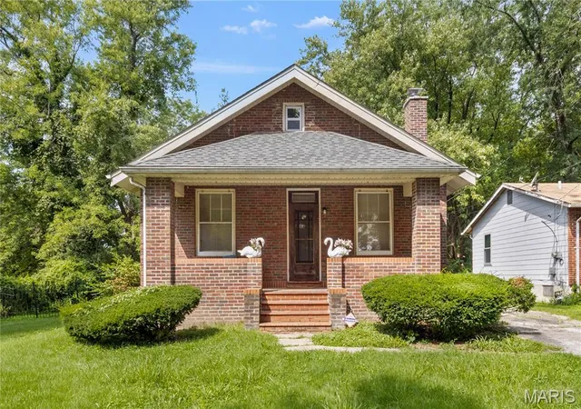 Photo 2 of Single family home for sale at 9825 Ventura Dr, Saint Louis, MO 63136 | MLS# MIS26054029 | Listing updated on 2026-09-15