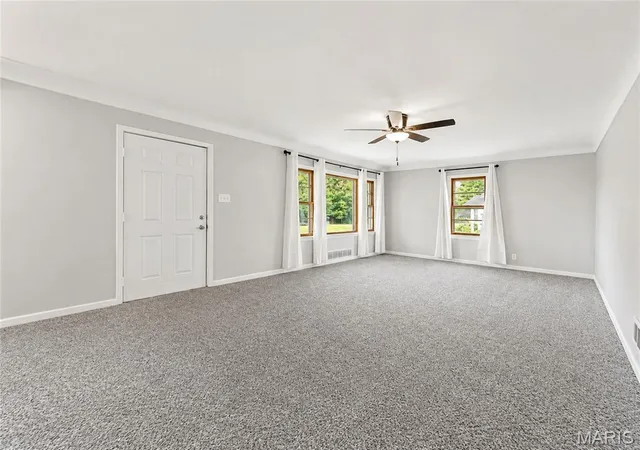 3rd image of 4131 Old Alton Rd, Granite City, IL 62040 | MLS# MIS26054031