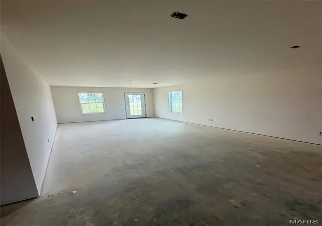 Photo 4 of Single family home for sale at 16 High Garden St, Cape Girardeau, MO 63701 | MLS# MIS26054045 | Listing updated on 2026-10-01