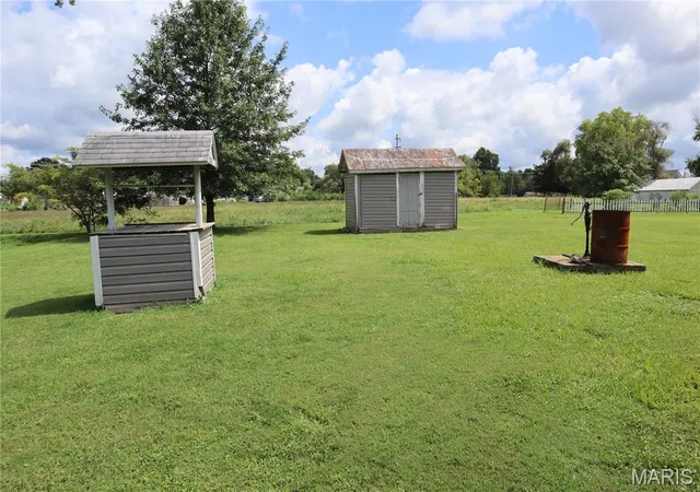 Photo 33 of Single family home for sale at 917 Forest St, Jerseyville, IL 62052 | MLS# MIS26054048 | Listing updated on 2026-09-05