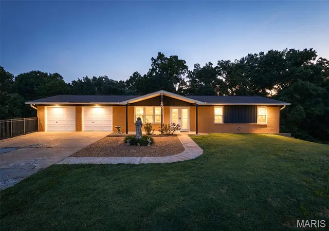 2nd image of 653 Butternut Ln, Arnold, MO 63010 | MLS# MIS26054051