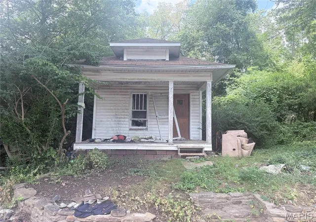 1st image of 516 West Elm, Harrisburg, IL 62946 | MLS# MIS26054066