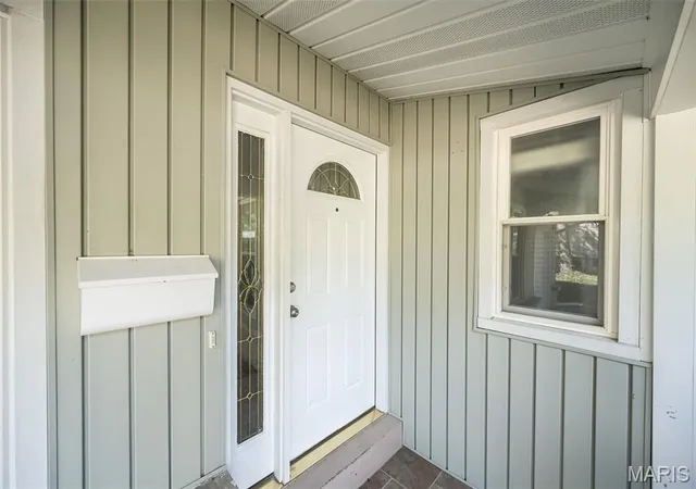 2nd image of 1840 Saint Anthony Ln, Florissant, MO 63033 | MLS# MIS26054070
