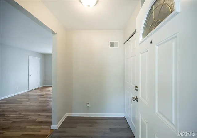 3rd image of 1840 Saint Anthony Ln, Florissant, MO 63033 | MLS# MIS26054070