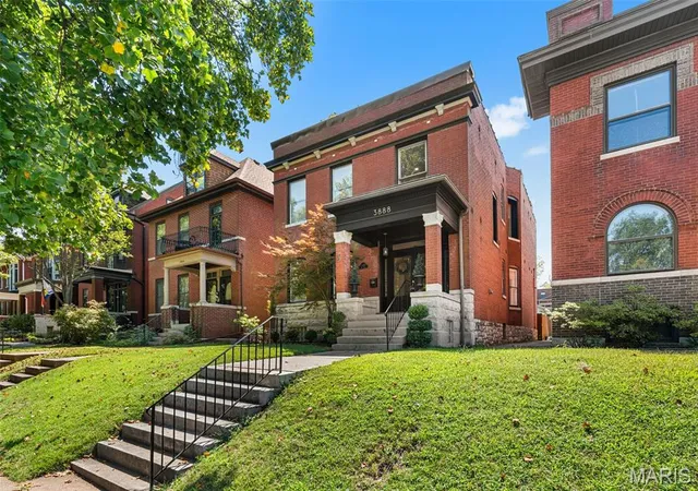 Photo 1 of Sale Pending at 3888 Utah Pl, St Louis, MO 63116 | MLS# MIS26054072 | Listing updated on 2026-08-31