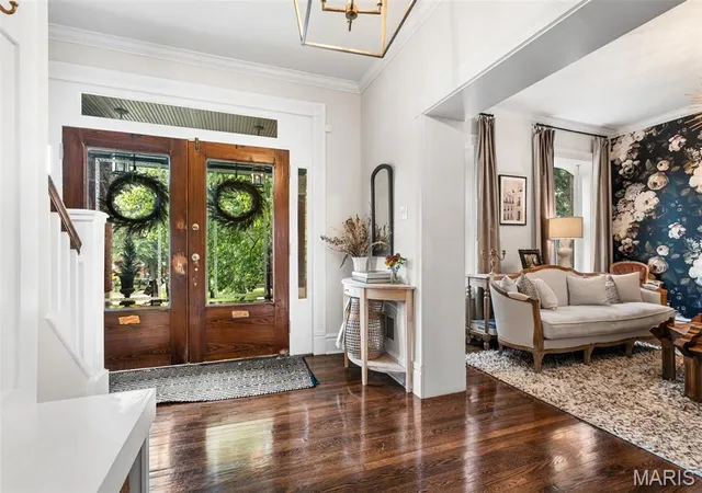 Photo 4 of Sale Pending at 3888 Utah Pl, St Louis, MO 63116 | MLS# MIS26054072 | Listing updated on 2026-08-31